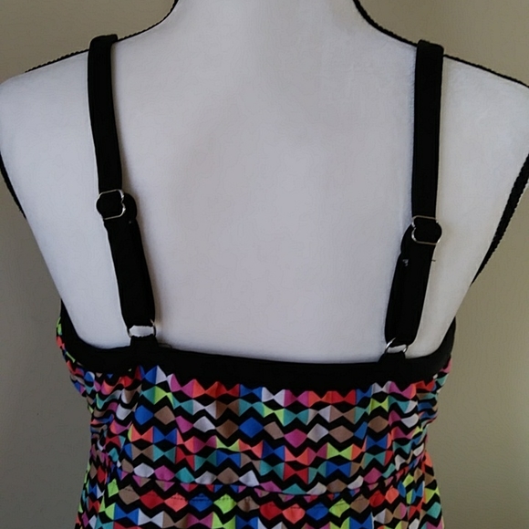 Pure Paradise Zig Zag Empire Waist Tankini Swim Top 36DD Multicolor - Picture 8 of 15